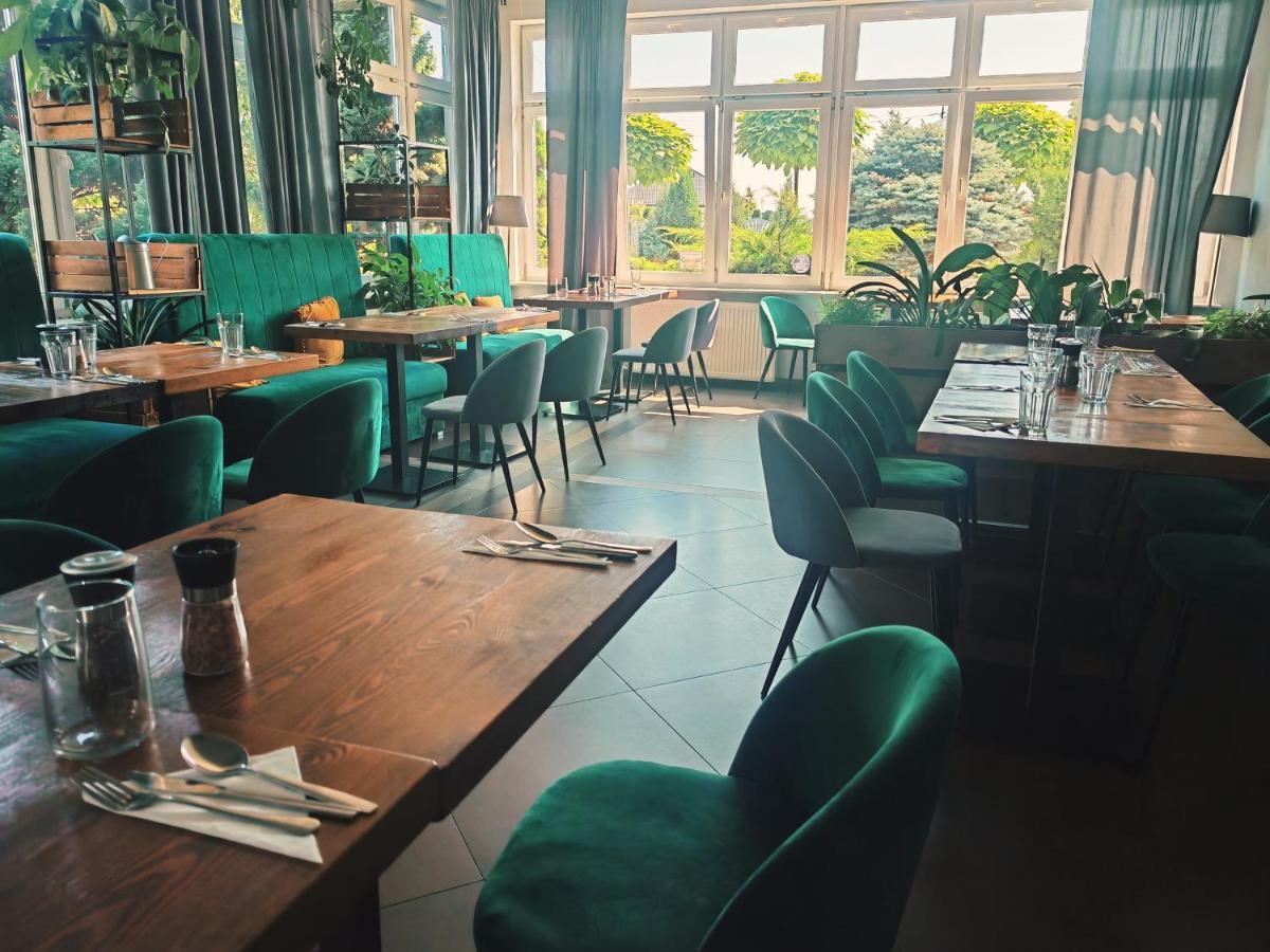 Maka I Magia Obiady Domowe Hotel Zambrow Exteriör bild
