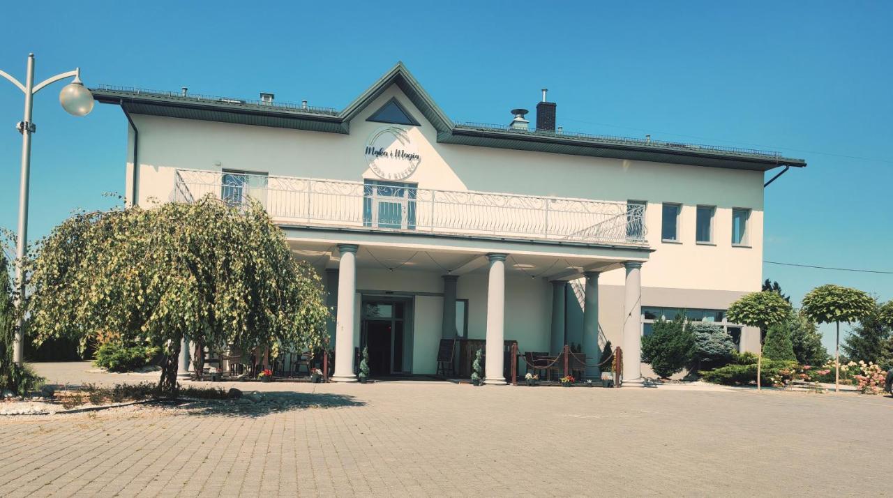 Maka I Magia Obiady Domowe Hotel Zambrow Exteriör bild