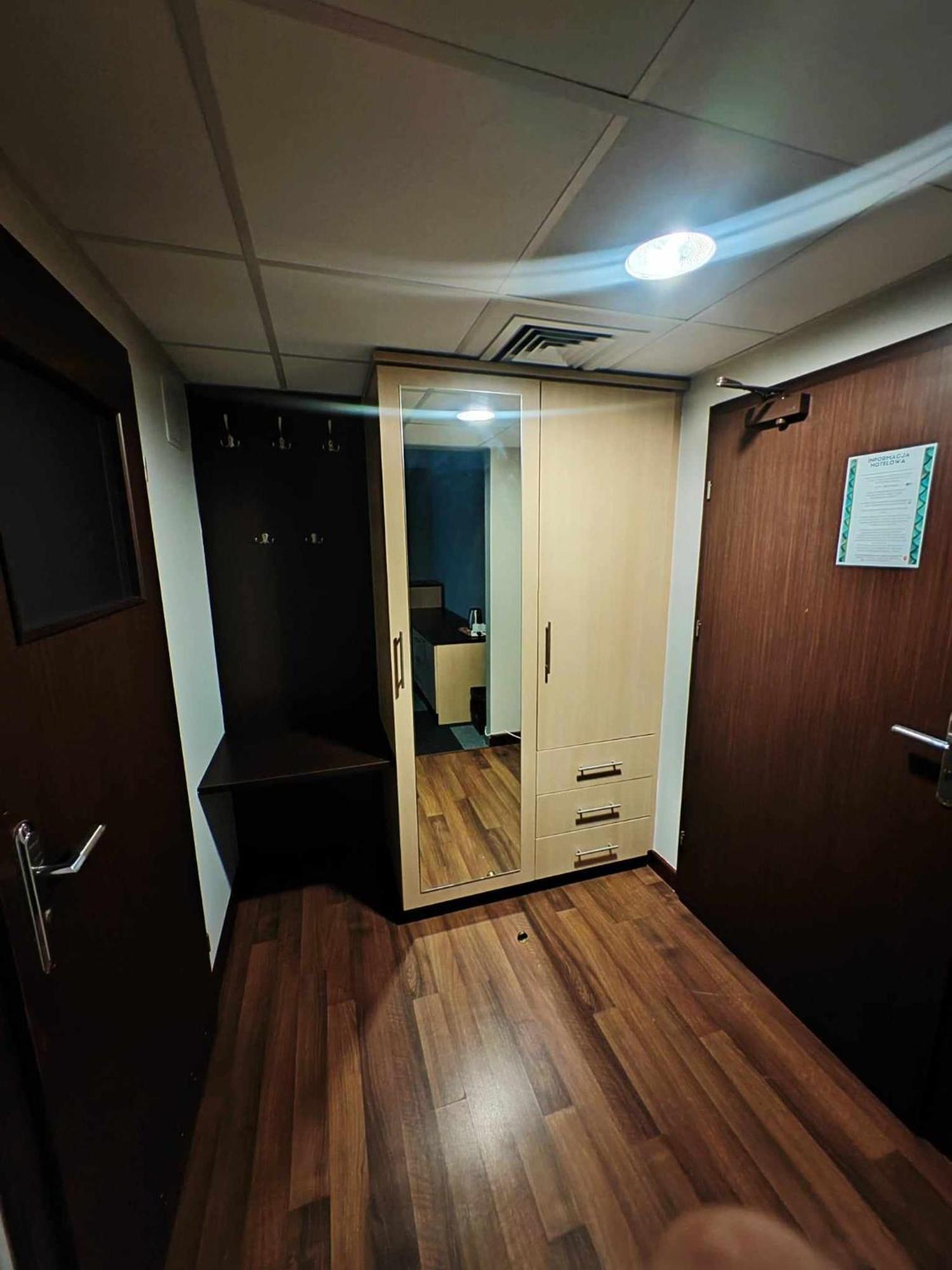 Maka I Magia Obiady Domowe Hotel Zambrow Exteriör bild